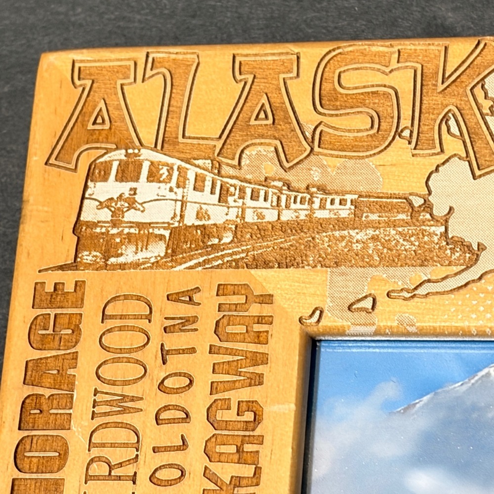 Alaska Laser Engraved Wood Picture Frame 4.5x3 Fit Travel Souvenir Moose Eagle - Picture 13 of 14
